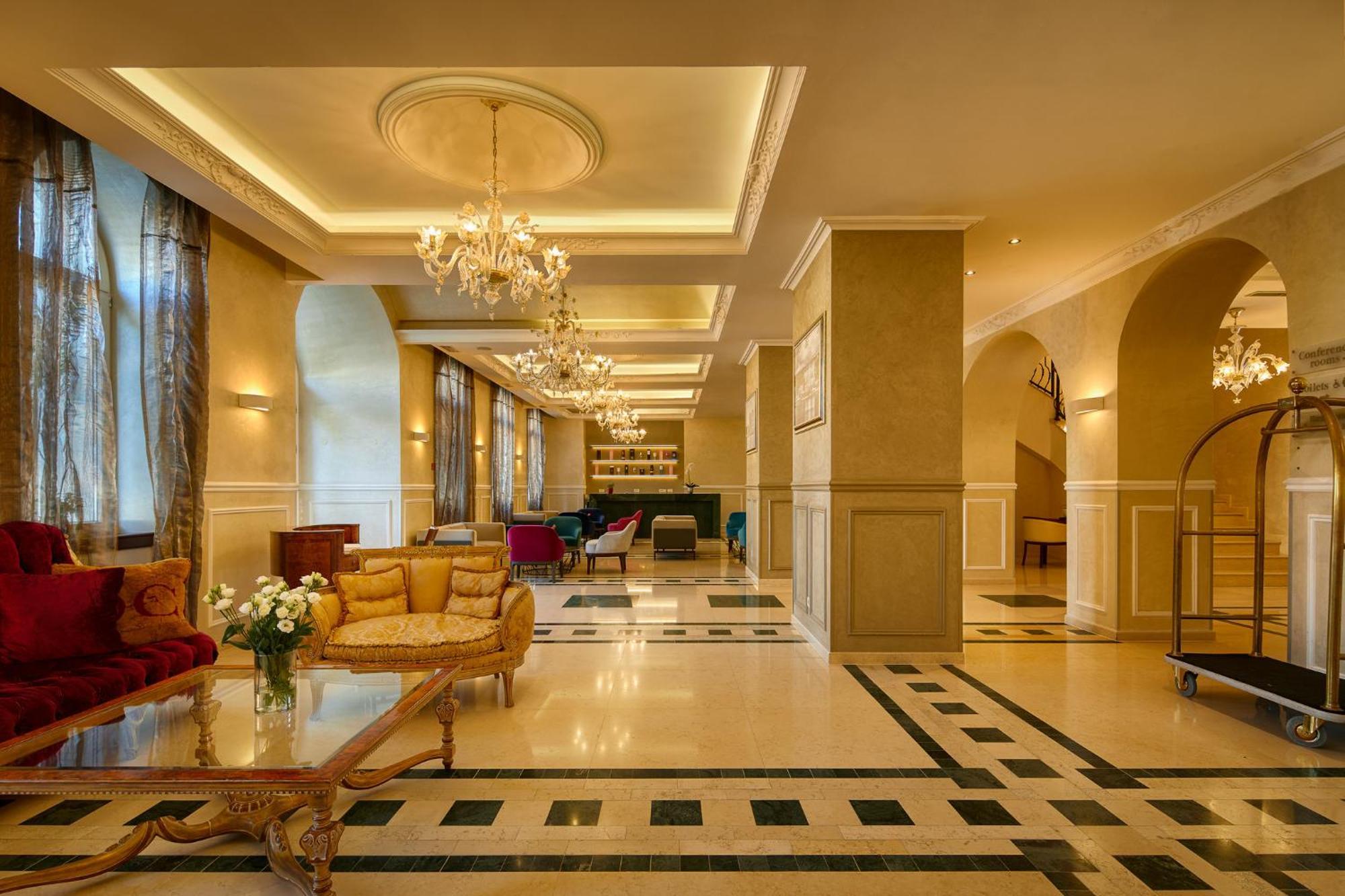 Bo Palazzo Hotel 4*